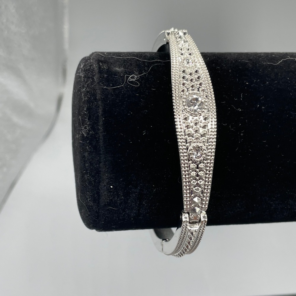 Silver Tone Rhinestone Filigree Link Bracelet Vintage Style Articulated 7.25in